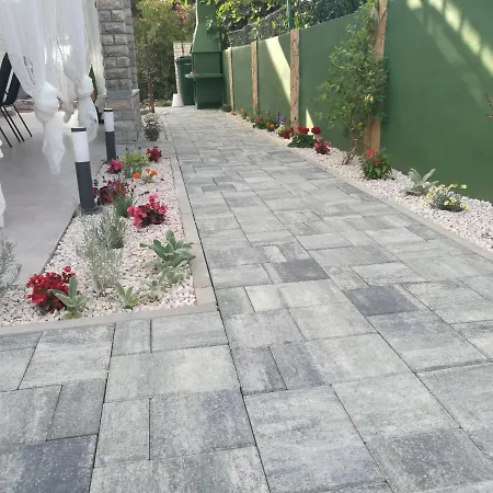 Kus * أوغليان