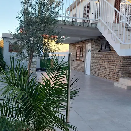 Kus Apartment Ugljan