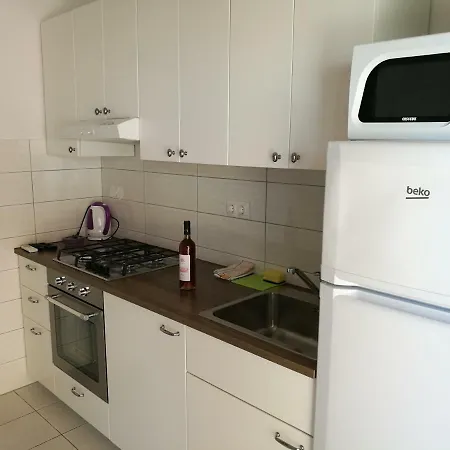 Kus Apartment *
