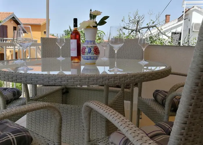 Kus * אוגייאן